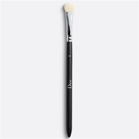 dior eyeshadow brush 21|Dior Backstage Eyeshadow Shader Brush N°21 .